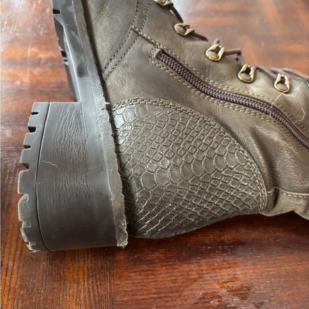 Vintage Foundry Co Henrietta Knee High Army-Green Granny Boots Size 7 - Picture 9 of 9